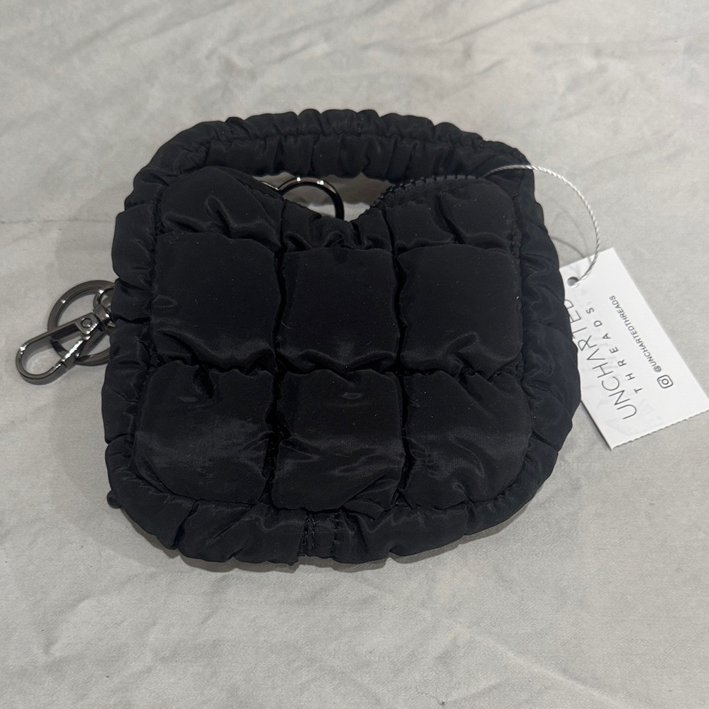 BRAND NEW WITH TAGS UNCHARTED Black Quilted Pouch